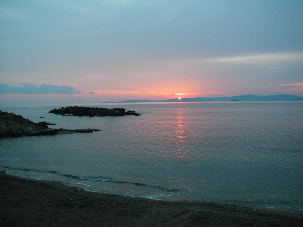 Rainbow Bay Ozdere Beach Hotel Extérieur photo